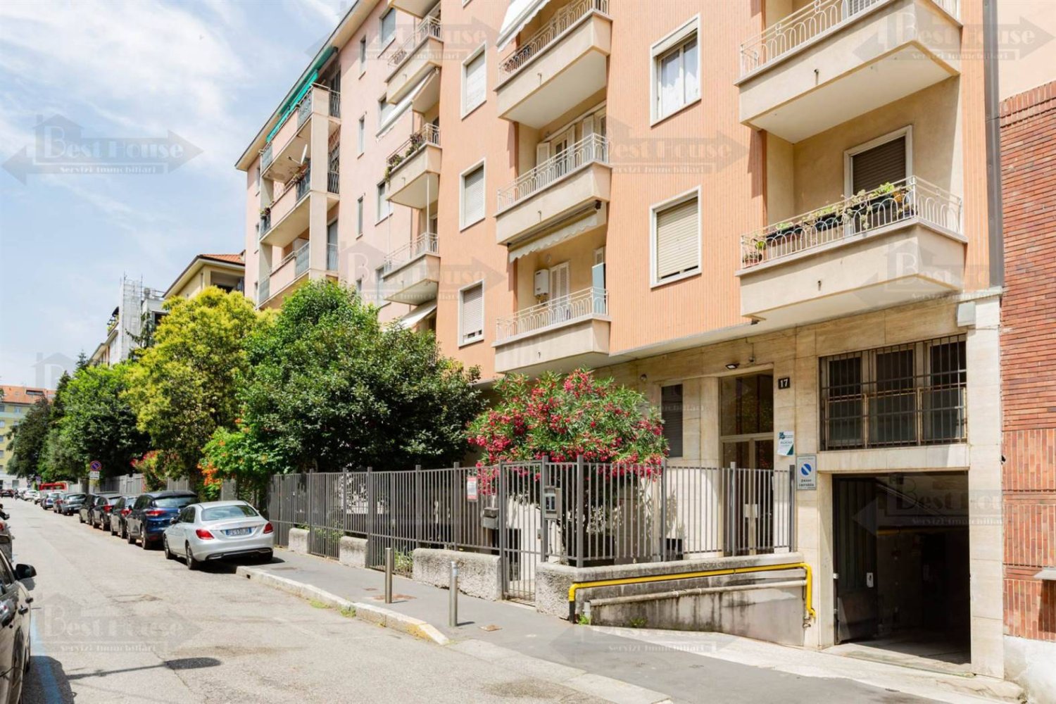 1 bedroom Apartment in Milan, Italy No. 346668