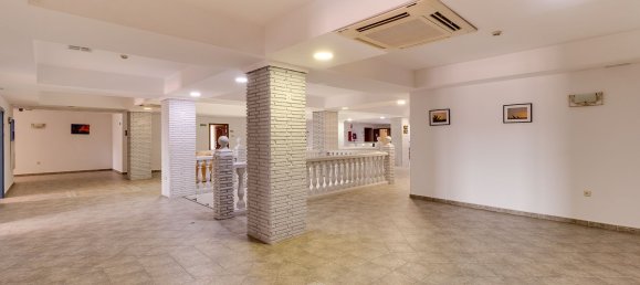 5840m² Hotel in Cadiz, Spain No. 97730 49