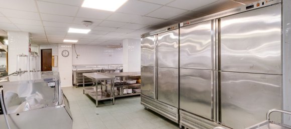 5840m² Hotel in Cadiz, Spain No. 97730 9