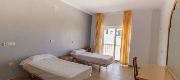 5840m² Hotel in Cadiz, Spain No. 97730 35