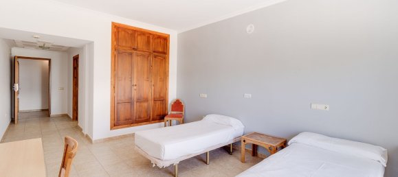 5840m² Hotel in Cadiz, Spain No. 97730 37