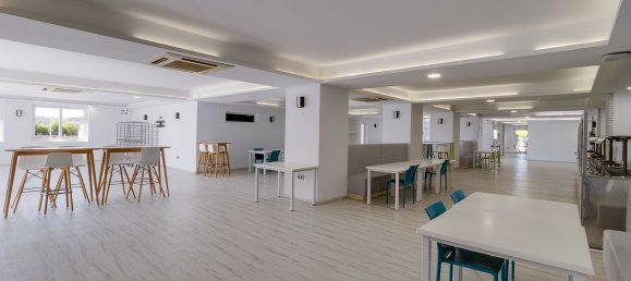 5840m² Hotel in Cadiz, Spain No. 97730 7