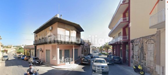 Casa de 3 dormitorios en Pachino, Italy No. 91016 2