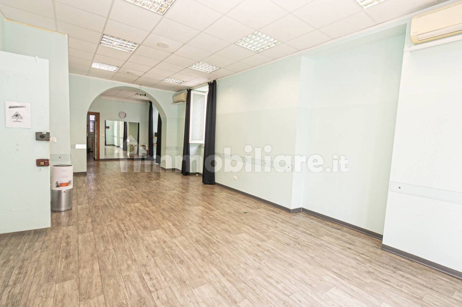 Apartamento de 2 dormitorios en Genoa, Italy No. 374004