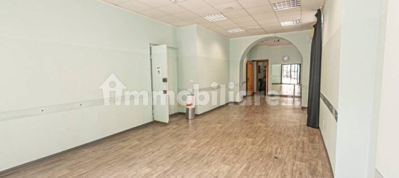 Apartamento de 2 dormitorios en Genoa, Italy No. 374004 2