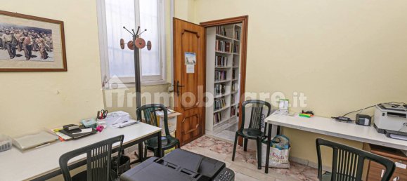 Apartamento de 2 dormitorios en Genoa, Italy No. 374004 9