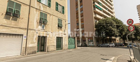 Apartamento de 2 dormitorios en Genoa, Italy No. 374004 33