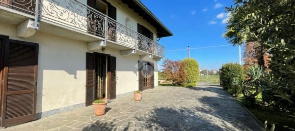 5 bedrooms Villa in Oleggio, Italy No. 342049 23