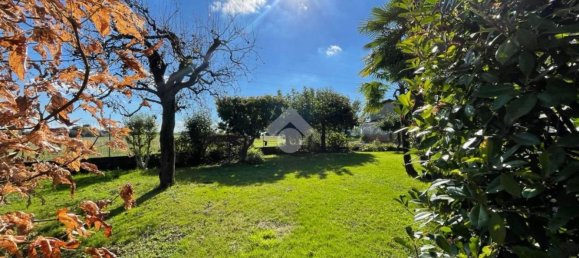 5 bedrooms Villa in Oleggio, Italy No. 342049 8