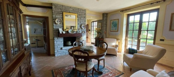 5 bedrooms Villa in Oleggio, Italy No. 342049 5