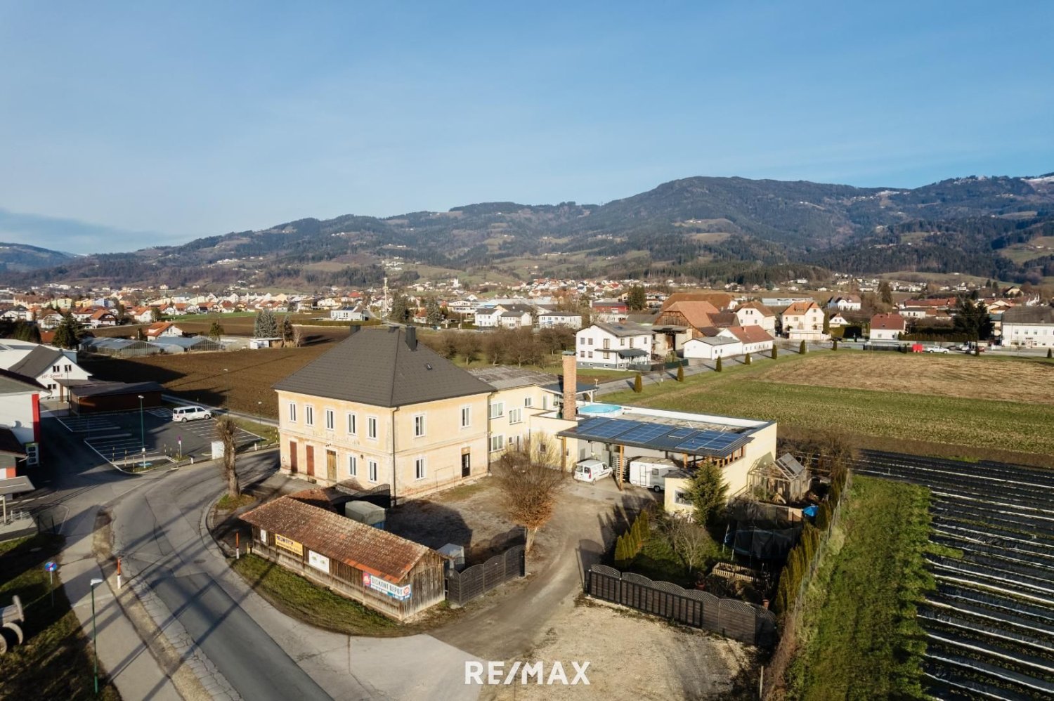  عقار تجاري في Wolfsberg, Austria 895متر مربع رقم 126988