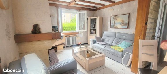 3 bedrooms House in Chambly, France No. 236587 2