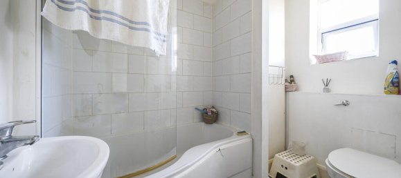 Studio in London, United Kingdom No. 7733 3