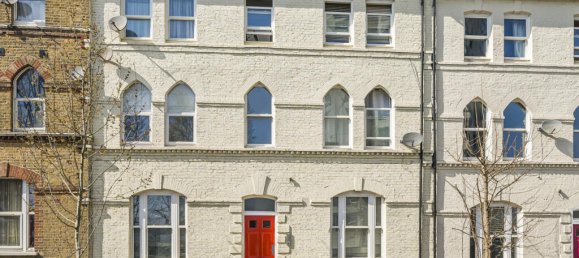 Studio in London, United Kingdom No. 7733 8