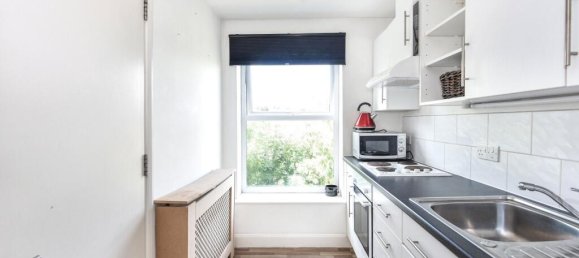 Studio in London, United Kingdom No. 7733 12