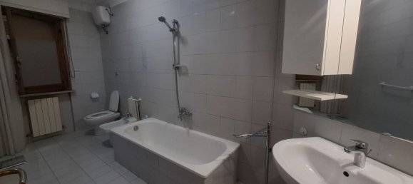 Apartamento de 4 dormitorios en Pescara, Italy No. 41819 14