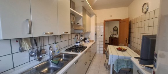 Apartamento de 4 dormitorios en Pescara, Italy No. 41819 2