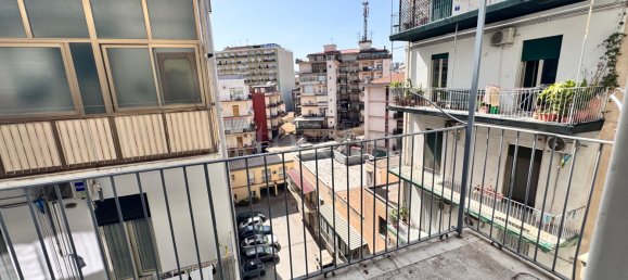 4-salle Appartement à Catania, Italy No. 324974 10