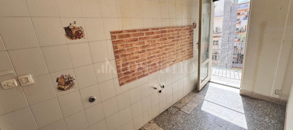 4-salle Appartement à Catania, Italy No. 324974 3