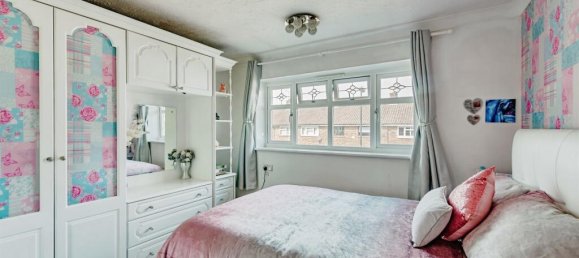 4 bedrooms Commercial property in Crawley, United Kingdom No. 6260 10