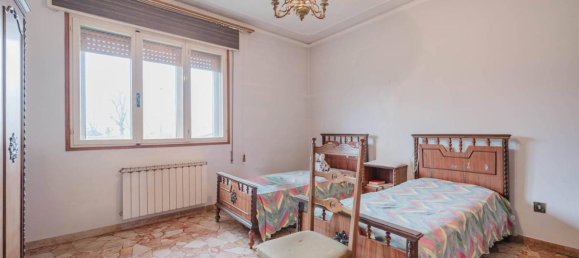 Вилла с 10 комнатами в Ноале, Италия № 30705 8