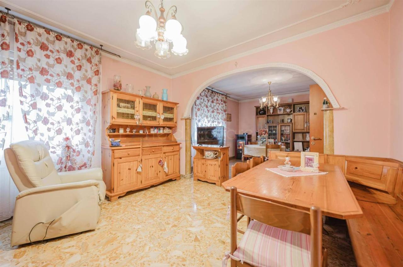 Вилла с 10 комнатами в Ноале, Италия № 30705