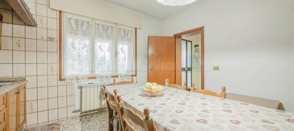 Вилла с 10 комнатами в Ноале, Италия № 30705 13