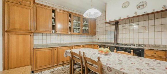 Вилла с 10 комнатами в Ноале, Италия № 30705 12