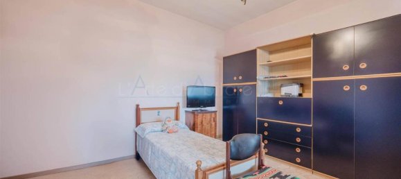 Вилла с 10 комнатами в Ноале, Италия № 30705 20