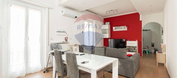 5 rooms Apartment in Genoa, Italy No. 14848 5