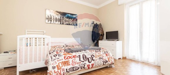 5 rooms Apartment in Genoa, Italy No. 14848 20