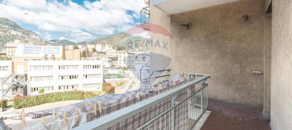 5 rooms Apartment in Genoa, Italy No. 14848 17