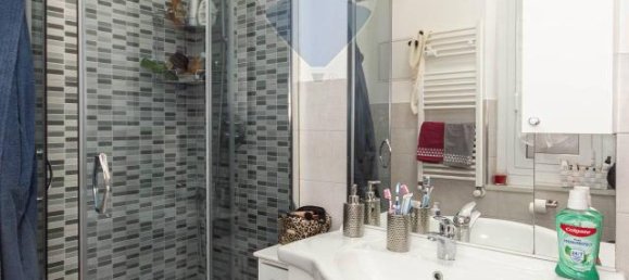 5 rooms Apartment in Genoa, Italy No. 14848 25