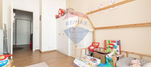 5 rooms Apartment in Genoa, Italy No. 14848 29