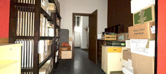 30m² Commercial property in Rome, Italy No. 3585 29