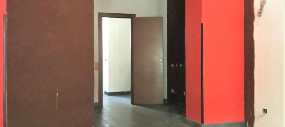 30m² Commercial property in Rome, Italy No. 3585 20