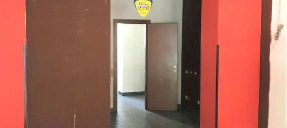 30m² Commercial property in Rome, Italy No. 3585 7