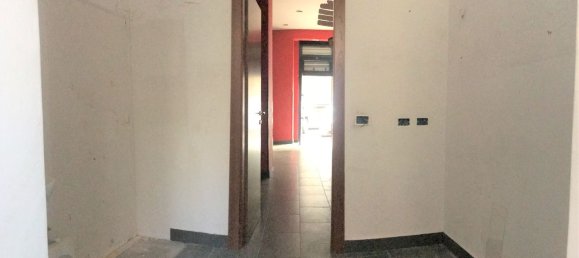 30m² Commercial property in Rome, Italy No. 3585 14