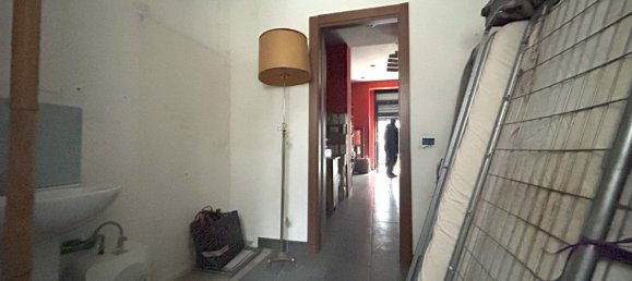 30m² Commercial property in Rome, Italy No. 3585 28