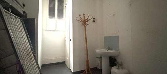 30m² Commercial property in Rome, Italy No. 3585 23