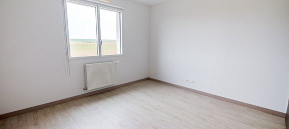 3 bedrooms House in Sillegny, France No. 79876 4