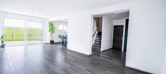 3 bedrooms House in Sillegny, France No. 79876 2