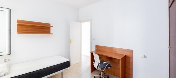 4 bedrooms Apartment in Granada, Spain No. 108587 17