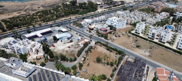 3 bedrooms Apartment in Paphos, Cyprus No. 13329 3