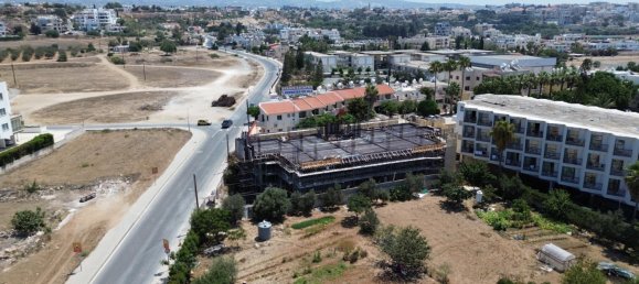 3 bedrooms Apartment in Paphos, Cyprus No. 13329 2