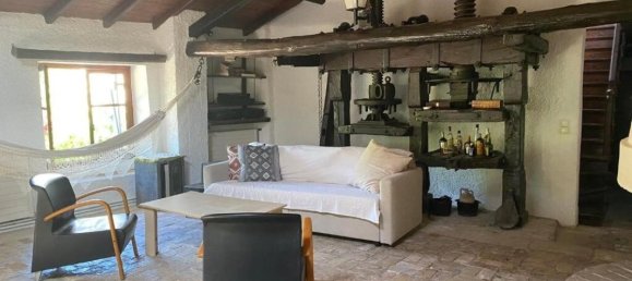 Вилла с 3 спальнями в Керкира, Центральная Керкира и Диапонтии-Ниси, Керкира, Ионические острова, Пелопоннес, Западная Греция и Ионические острова, Греция № 8925 4