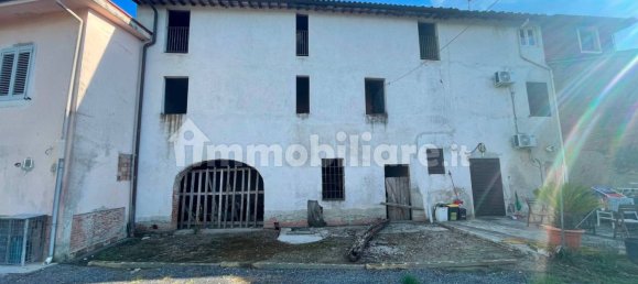 4 bedrooms House in Chiesina Uzzanese, Italy No. 173977 7