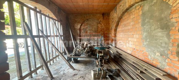 4 bedrooms House in Chiesina Uzzanese, Italy No. 173977 2