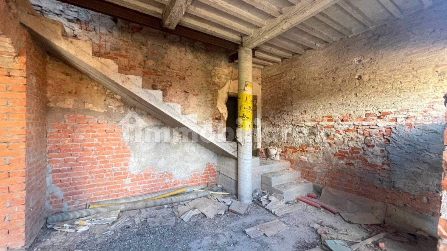 4 bedrooms House in Chiesina Uzzanese, Italy No. 173977