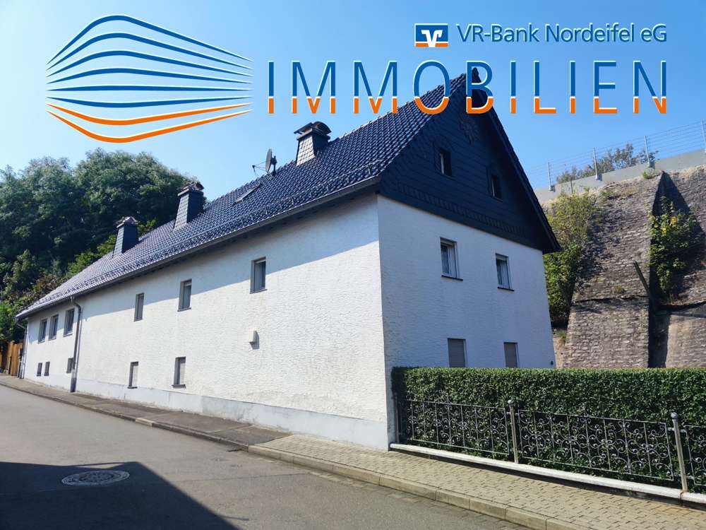 5 bedrooms Townhouse in Euskirchen, Germany No. 182445